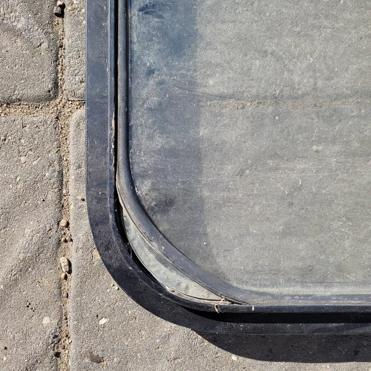 Used Black Radius Non-Opening Window : 32 X 20 X 2" D