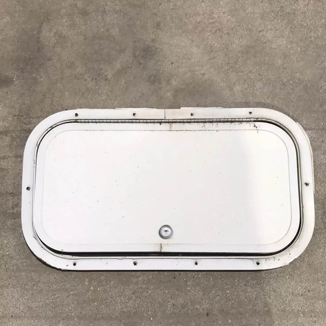 Used Radius Cargo Door 17 3/4′ W x 9 1/4″ H x 1/2″ D